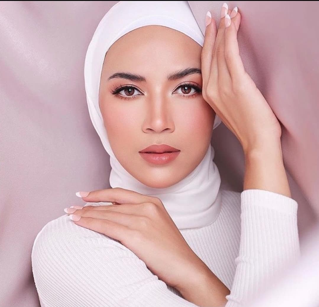 BELLA PARK – KUKU PELESU BY DEQNA BELLA PARK - KUKU PELESU BY DEQNA